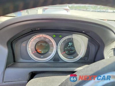 Zdjęcie 9 z 13 samochodu: 2012 VOLVO XC60 T6 VIN:YV4902DZ2C2255024 - miniatura