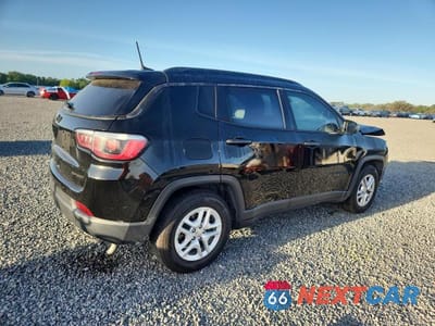 Trzecie zdjęcie samochodu z tyłu: 2019 JEEP COMPASS SPORT VIN:3C4NJCAB3KT636602 - miniatura