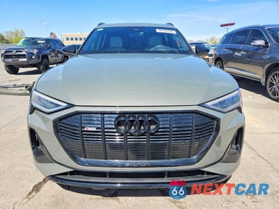 Piąte zdjęcie samochodu w środku: 2022 AUDI E-TRON CHRONOS VIN:WA1VABGE9NB004960 - miniatura