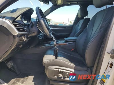 Zdjęcie 7 z 13 samochodu: 2018 BMW X5 XDR40E VIN:5UXKT0C56J0V99493 - miniatura