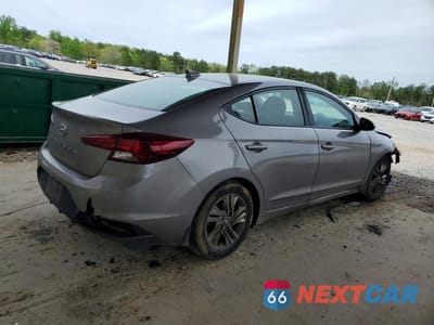 Trzecie zdjęcie samochodu z tyłu: 2020 HYUNDAI ELANTRA SEL VIN:KMHD84LF3LU012847 - miniatura