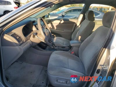 Zdjęcie 7 z 11 samochodu: 2004 TOYOTA CAMRY LE V6 VIN:4T1BF32K54U079683 - miniatura