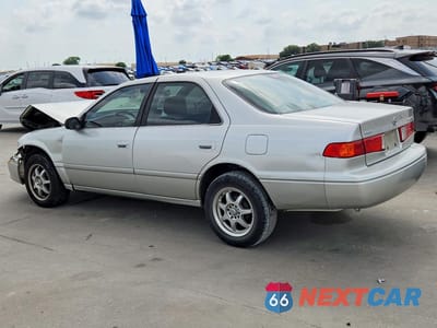 Drugie zdjęcie samochodu z przodu: 2000 TOYOTA CAMRY LE VIN:JT2BG22K7Y0431941 - miniatura