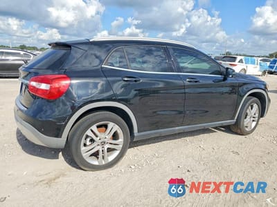 Trzecie zdjęcie samochodu z tyłu: 2018 MERCEDES-BENZ GLA 250 VIN:WDCTG4EB5JJ459184 - miniatura