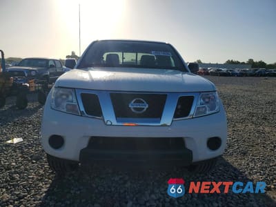 Piąte zdjęcie samochodu w środku: 2019 NISSAN FRONTIER SV VIN:1N6AD0ERXKN773643 - miniatura