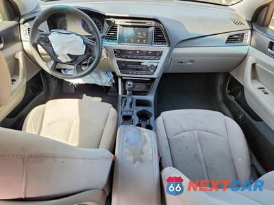 Zdjęcie 8 z 13 samochodu: 2016 HYUNDAI SONATA SPORT VIN:5NPE34AF2GH260792 - miniatura