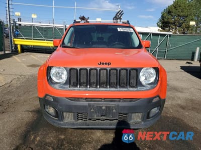 Piąte zdjęcie samochodu w środku: 2017 JEEP RENEGADE LATITUDE VIN:ZACCJBBH6HPG27848 - miniatura