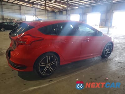 Trzecie zdjęcie samochodu z tyłu: 2016 FORD FOCUS ST VIN:1FADP3L96GL397320 - miniatura