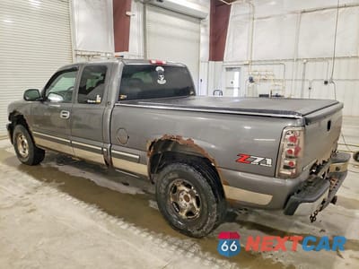 Drugie zdjęcie samochodu z przodu: 2002 CHEVROLET SILVERADO K1500 VIN:2GCEK19T721197713 - miniatura