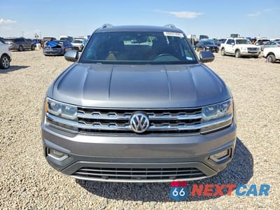 Piąte zdjęcie samochodu w środku: 2018 VOLKSWAGEN ATLAS SEL PREMIUM VIN:1V2NR2CA4JC563661 - miniatura