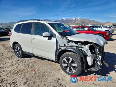 Czwarte zdjęcie samochodu z boku: 2018 SUBARU FORESTER 2.5I PREMIUM VIN:JF2SJAGC2JH499903 - miniatura
