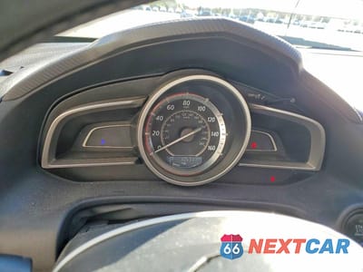 Zdjęcie 9 z 12 samochodu: 2014 MAZDA 3 SV VIN:JM1BM1T70E1194607 - miniatura