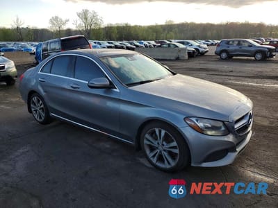 Czwarte zdjęcie samochodu z boku: 2016 MERCEDES-BENZ C 300 VIN:WDDWF4JB4GR152715 - miniatura