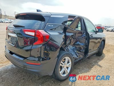 Trzecie zdjęcie samochodu z tyłu: 2024 GMC TERRAIN SLE VIN:3GKALMEG1RL327293 - miniatura