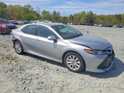 Czwarte zdjęcie samochodu z boku: 2019 TOYOTA CAMRY LE VIN:4T1B11HK2KU210382 - miniatura
