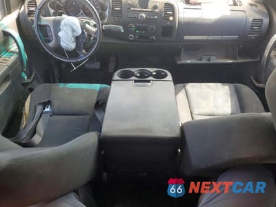 Zdjęcie 8 z 13 samochodu: 2011 CHEVROLET SILVERADO K1500 LT VIN:1GCRKSE38BZ278479 - miniatura