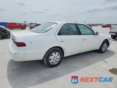 Trzecie zdjęcie samochodu z tyłu: 1998 TOYOTA CAMRY LE VIN:4T1BG22K2WU359927 - miniatura