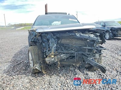 Piąte zdjęcie samochodu w środku: 2021 GMC YUKON SLT VIN:1GKS2BKD7MR196216 - miniatura