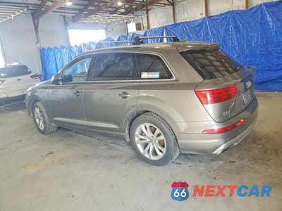 Drugie zdjęcie samochodu z przodu: 2017 AUDI Q7 PREMIUM PLUS VIN:WA1LAAF74HD030900 - miniatura