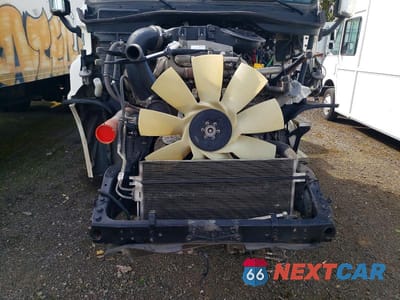 Zdjęcie 9 z 10 samochodu: 2019 FREIGHTLINER CASCADIA 125 SEMI TRUCK VIN:3AKNGEDR2KSKT2136 - miniatura
