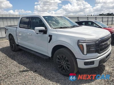 Czwarte zdjęcie samochodu z boku: 2025 FORD F150 LARIAT VIN:1FTFW5L85SKF05028 - miniatura