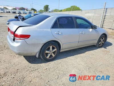 Trzecie zdjęcie samochodu z tyłu: 2004 HONDA ACCORD EX VIN:1HGCM566X4A080841 - miniatura