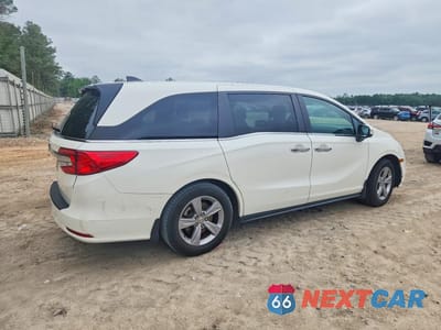 Trzecie zdjęcie samochodu z tyłu: 2018 HONDA ODYSSEY EXL VIN:5FNRL6H7XJB085015 - miniatura