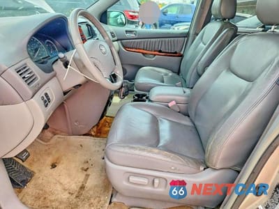 Zdjęcie 7 z 13 samochodu: 2005 TOYOTA SIENNA XLE 7 PASSENGER VIN:5TDZA22C25S268656 - miniatura