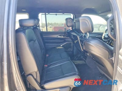 Zdjęcie 11 z 12 samochodu: 2023 JEEP WAGONEER SERIES III VIN:1C4SJVDP0PS552820 - miniatura