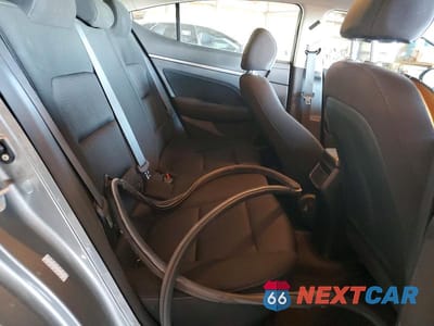 Zdjęcie 10 z 12 samochodu: 2018 HYUNDAI ELANTRA SEL VIN:KMHD84LF7JU576594 - miniatura