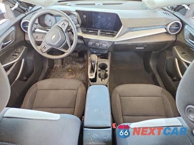 Zdjęcie 8 z 12 samochodu: 2025 CHEVROLET TRAX LS VIN:KL77LFEP6SC325071 - miniatura