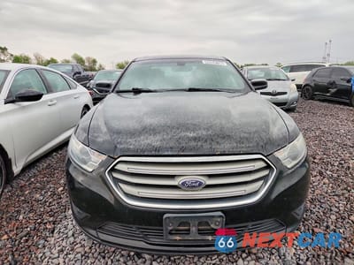 Piąte zdjęcie samochodu w środku: 2017 FORD TAURUS SEL VIN:1FAHP2E8XHG116937 - miniatura