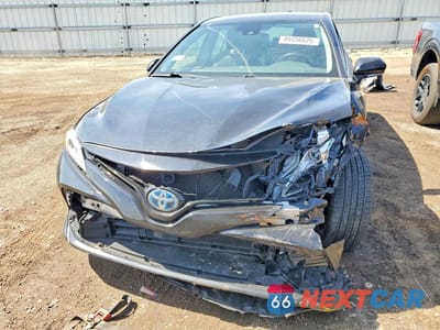 Piąte zdjęcie samochodu w środku: 2020 TOYOTA CAMRY XLE VIN:4T1F31AKXLU541010 - miniatura