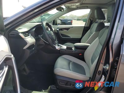Zdjęcie 7 z 14 samochodu: 2025 TOYOTA RAV4 HYBRID XLE PREMIUM VIN:JTMB6RFVXSD159988 - miniatura