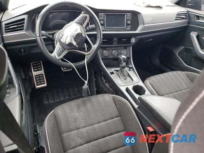 Zdjęcie 8 z 12 samochodu: 2024 VOLKSWAGEN JETTA SPORT VIN:3VWBM7BU7RM025541 - miniatura