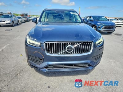 Piąte zdjęcie samochodu w środku: 2020 VOLVO XC90 T6 MOMENTUM VIN:YV4A22PK0L1576376 - miniatura