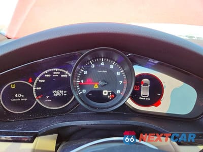 Zdjęcie 9 z 12 samochodu: 2022 PORSCHE CAYENNE VIN:WP1AA2AYXNDA01995 - miniatura