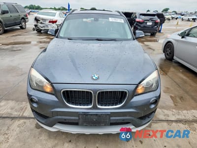 Piąte zdjęcie samochodu w środku: 2015 BMW X1 SDRIVE28I VIN:WBAVM1C59FV318571 - miniatura