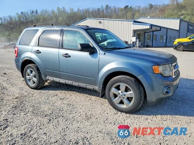 Czwarte zdjęcie samochodu z boku: 2011 FORD ESCAPE XLT VIN:1FMCU9DG9BKA91754 - miniatura