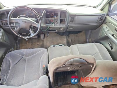 Zdjęcie 8 z 12 samochodu: 2005 GMC NEW SIERRA C1500 VIN:2GTEC13T651185532 - miniatura