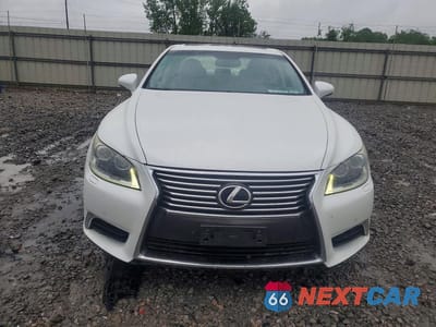 Piąte zdjęcie samochodu w środku: 2013 LEXUS LS 460 VIN:JTHBL5EF7D5116281 - miniatura