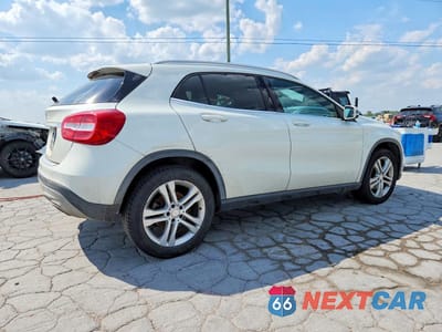 Trzecie zdjęcie samochodu z tyłu: 2017 MERCEDES-BENZ GLA 250 VIN:WDCTG4EB6HJ342255 - miniatura