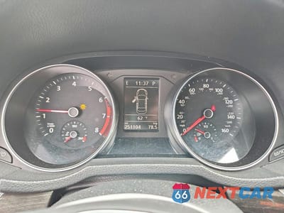 Zdjęcie 9 z 12 samochodu: 2017 VOLKSWAGEN PASSAT SE VIN:1VWBT7A38HC005195 - miniatura