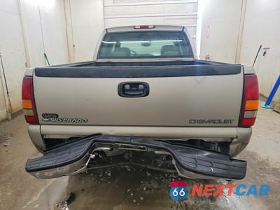 Zdjęcie 6 z 13 samochodu: 2001 CHEVROLET SILVERADO C2500 HEAVY DUTY VIN:1GCHC23U11F206866 - miniatura