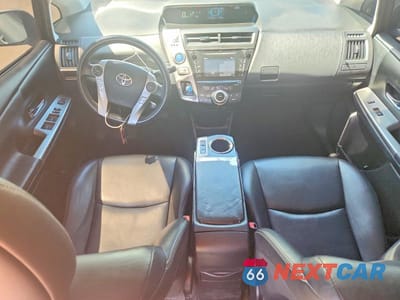 Zdjęcie 8 z 12 samochodu: 2015 TOYOTA PRIUS V FIVE VIN:JTDZN3EU5FJ021354 - miniatura