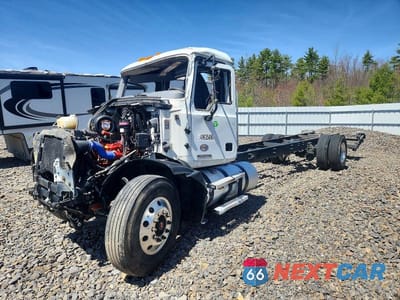 Drugie zdjęcie samochodu z przodu: 2024 MACK MD - TRUCK CAB AND CHASSIS VIN:1M2MDBAAXRS013456 - miniatura
