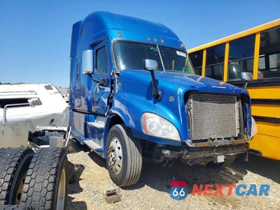 2017 FREIGLINER CASCADIA 125 3AKJGLDRXHSHZ6499 - główne zdjęcie licytacji z USA - miniatura