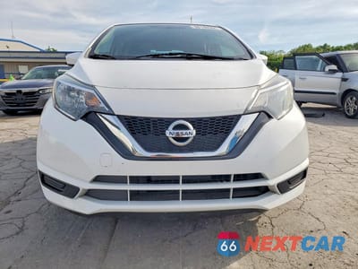 Piąte zdjęcie samochodu w środku: 2019 NISSAN VERSA NOTE SV VIN:3N1CE2CP1KL365203 - miniatura