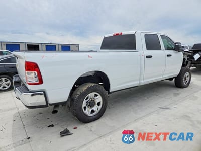Trzecie zdjęcie samochodu z tyłu: 2023 RAM 3500 TRADESMAN VIN:3C63R3GL1PG552284 - miniatura