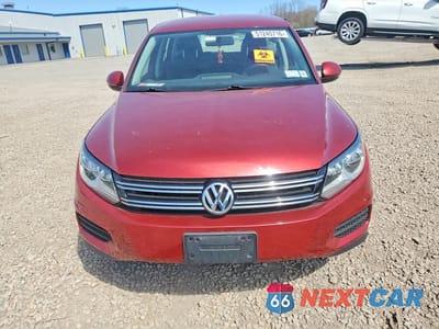 Piąte zdjęcie samochodu w środku: 2014 VOLKSWAGEN TIGUAN S VIN:WVGBV3AX5EW012944 - miniatura